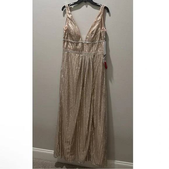 Mac Duggal Silver Metallic Plunge Neck Sequined Gown